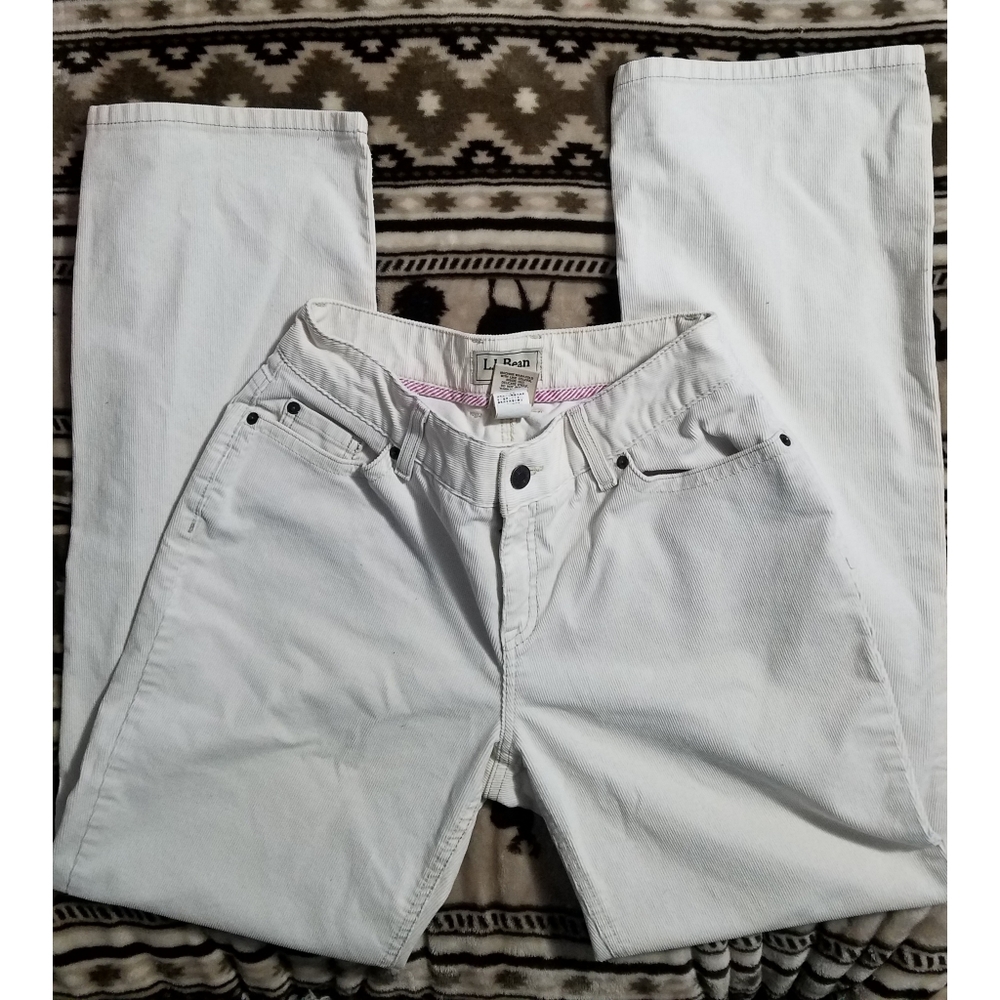 3/&25--L.L bean off white curvy fit corduroys